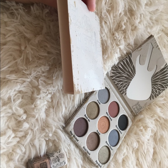 Glam Metals Palette, Benefit, & Smashbox Bundle - Picture 3 of 8